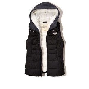 EUC Hollister Puffy Vest
